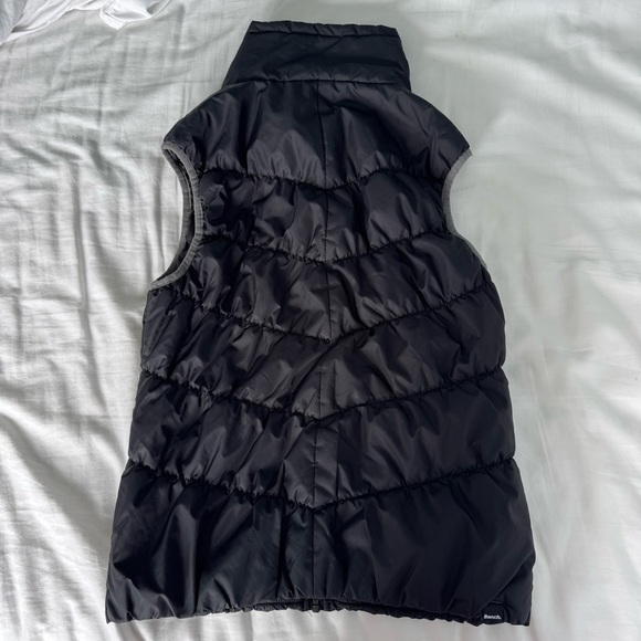 Bench-Girl’s Black Vest girls large - Picture 2 of 9